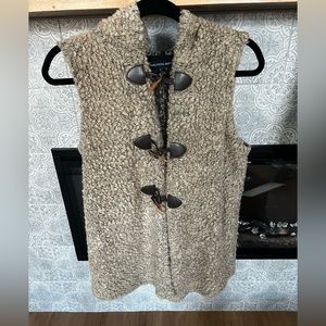 EUC Saks Fifth Avenue wool vest
